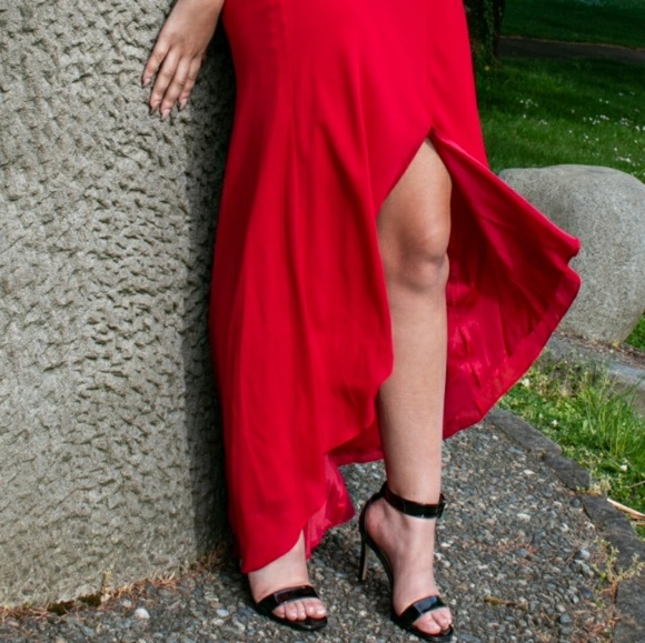 Red formal - Picture 5 of 5